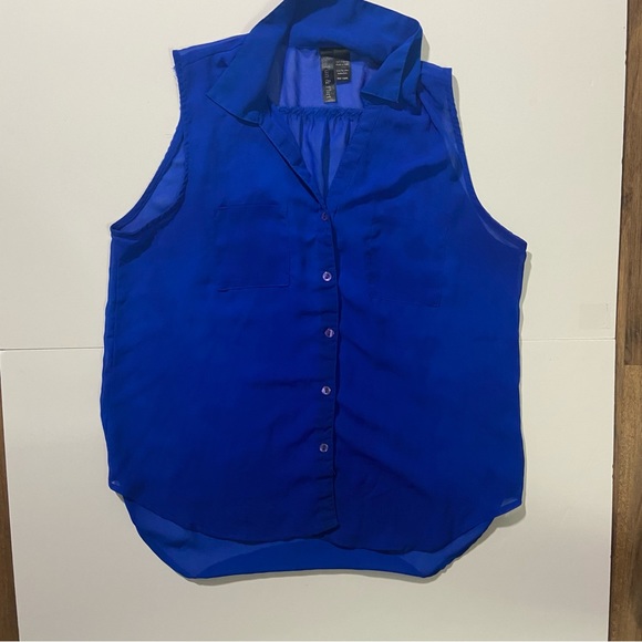 Sheer royal blue button tank size M - Picture 1 of 6
